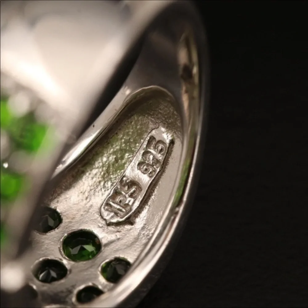 Sterling silver green chrome diopside buckle ring